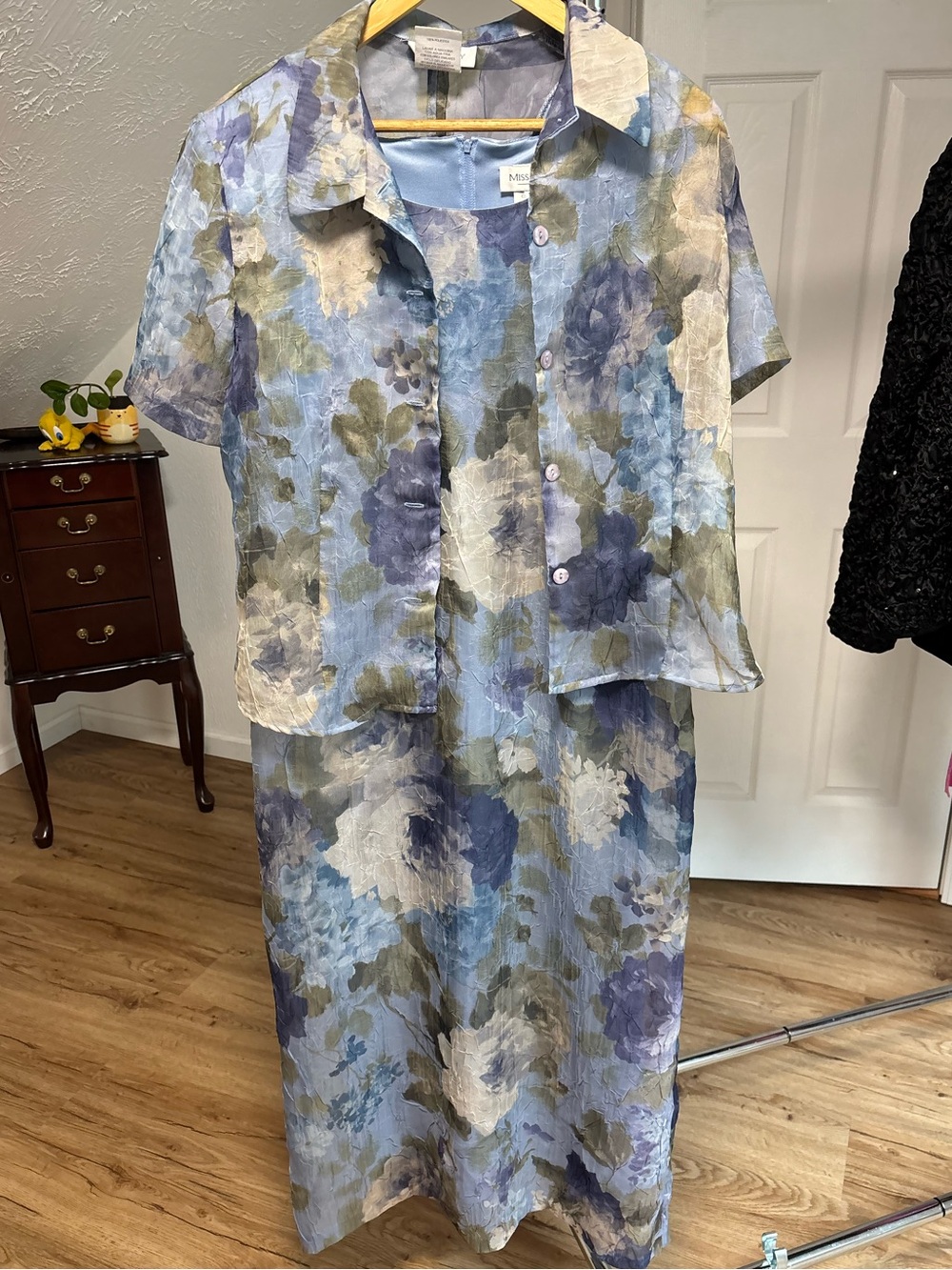 Miss Dorby 90s floral crinkle whimsical romantic dress and blouse set. Size 14
